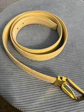 Women’s Cream reversible Textured Leather Belt with Gold Buckle
